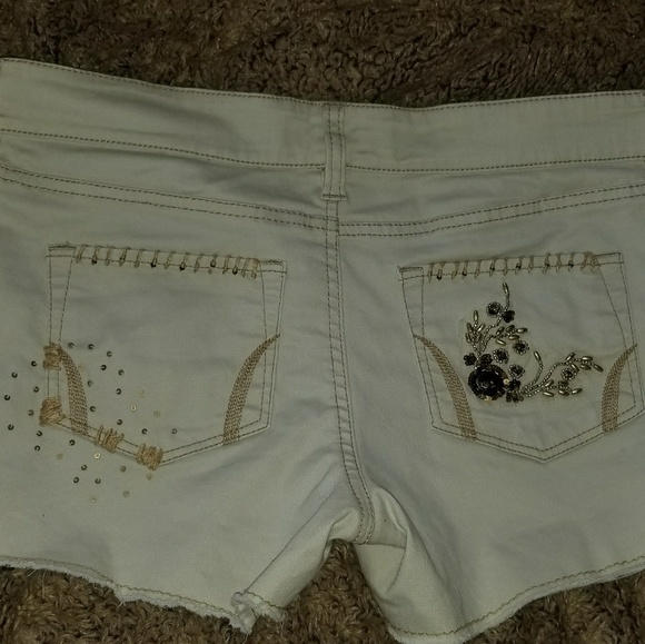Daytrip bling shorts - Picture 2 of 3